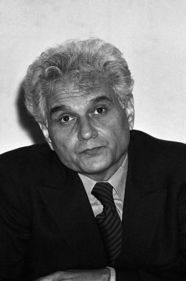 derrida-according-to-searle-and-foucault-stephen-hicks-ph-d